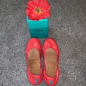 Tieks size 8 poppy